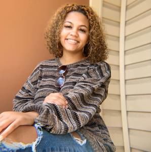 Meet your Posher, Jada